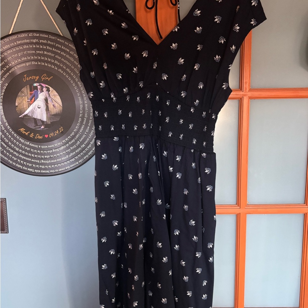 Old Navy Black and White Floral Dress